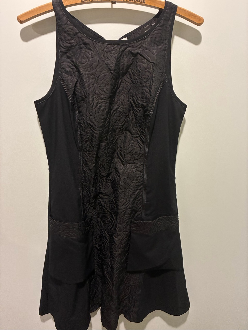 INDIVIDUALLY FASHIONED (IF) TORONTO Black Sleeveless Dress Size Medium